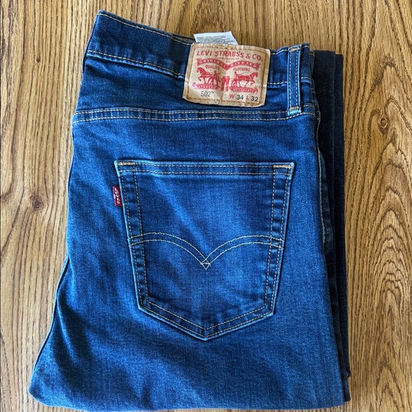 502 Levi 34x32 - Picture 1 of 4